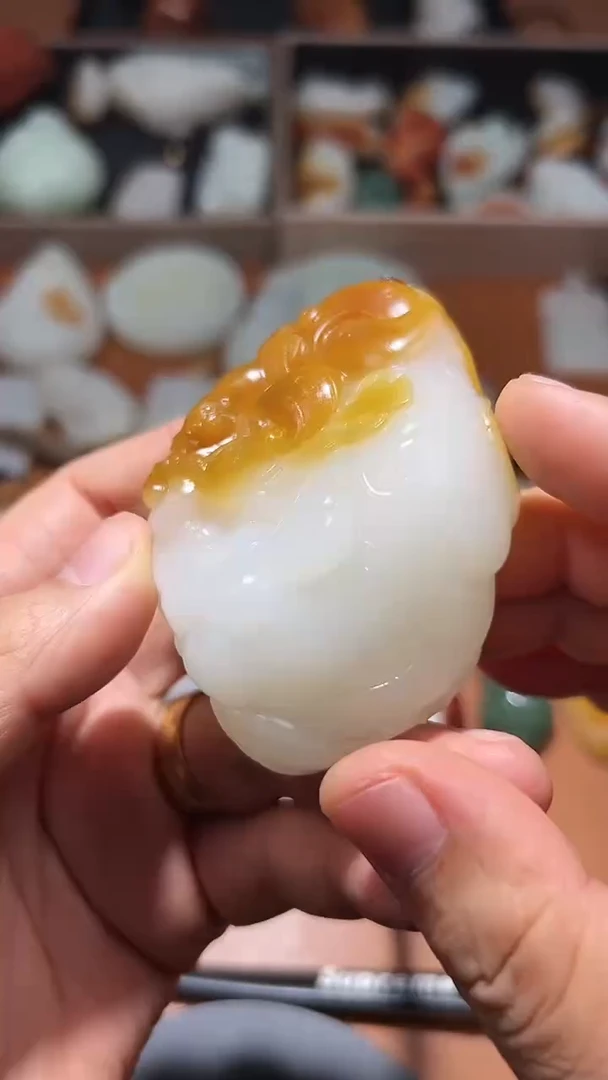 未镶嵌和田玉把件齐***。和田玉