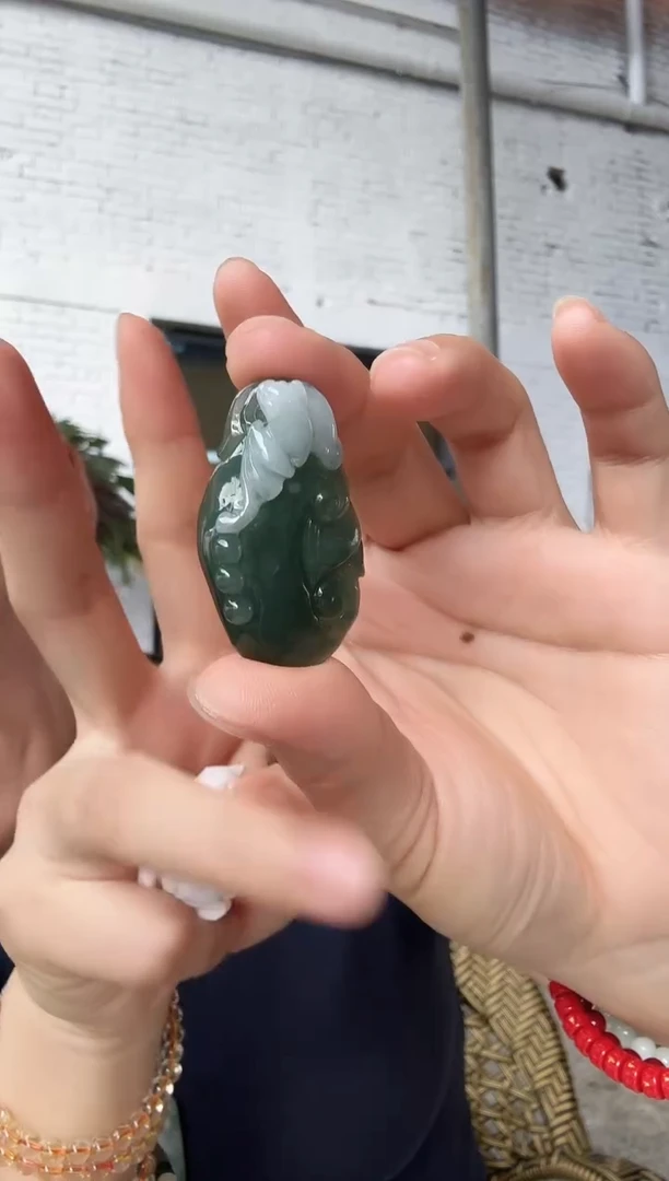 颈饰未镶嵌翡翠A货福在眼前
