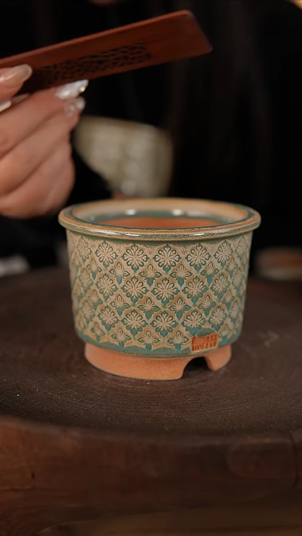 【闪购商品】红陶1-29-186默认有瑕口8.5