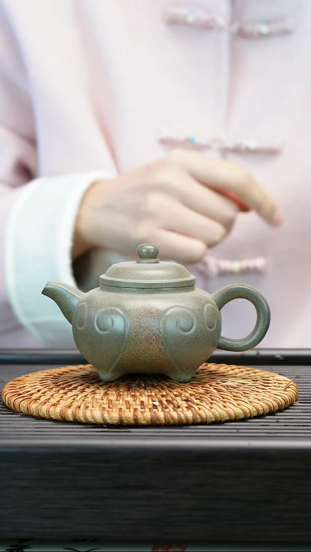 茶壶紫砂原矿青段柴烧  如意四足壶 200cc