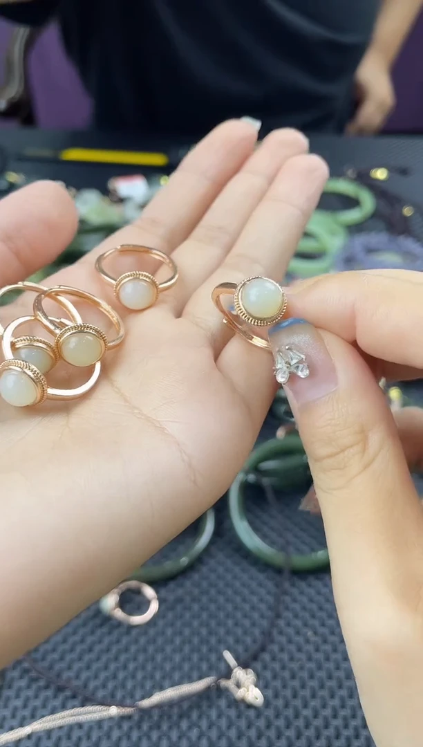 和田玉未镶嵌颈饰天然和田玉  11