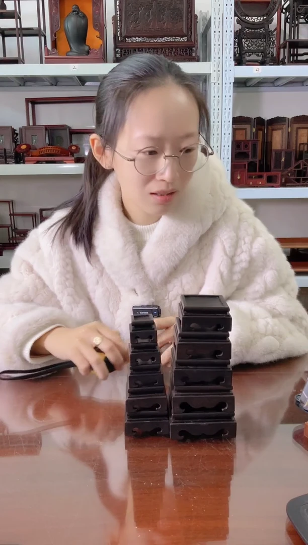 【闪购商品】东非黑黄檀（紫光檀）印章底座2-6.5加4个2.5  130