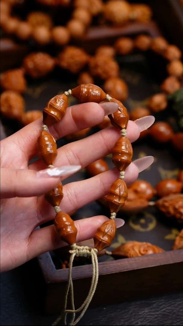 【闪购商品】橄榄核吊坠苏工橄榄核