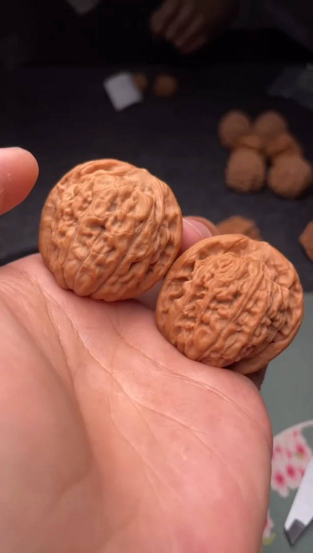 把件文玩核桃a193    莲花 37尺