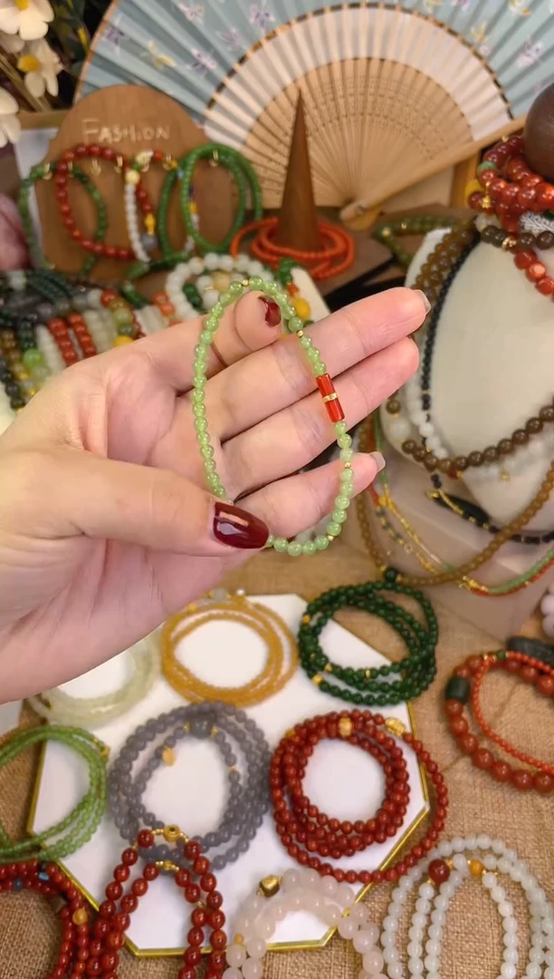 【闪购商品】和田玉手串18K金镶嵌碧玉果绿