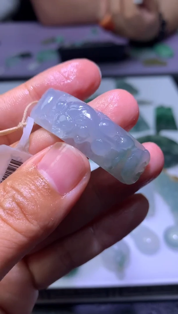 未镶嵌定制翡翠毛货