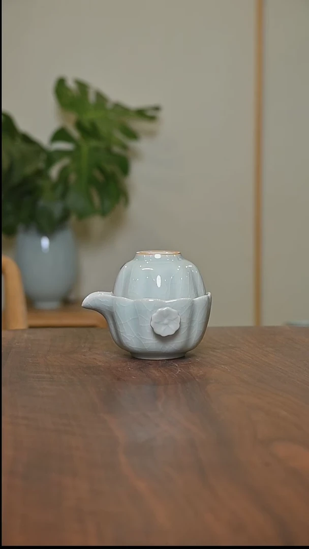 粉青釉 莲花快客 微瑕 朱家款