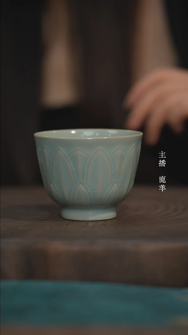 外刻莲瓣纹杯-汝瓷张海英-羊