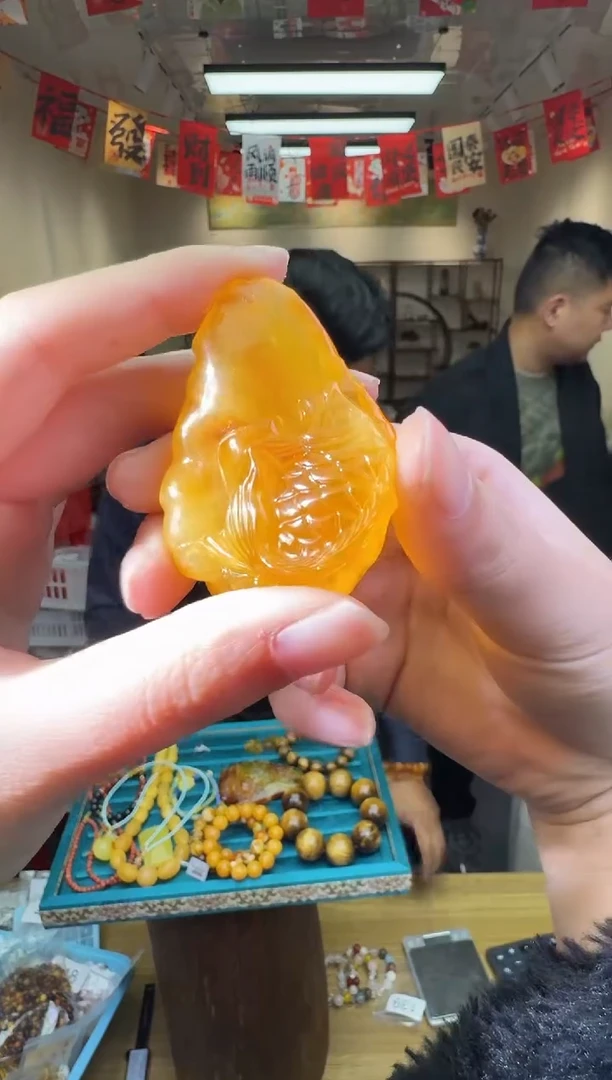 琥珀吊坠(赠链)未镶嵌多样性发一件 364