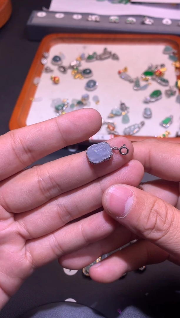 【闪购商品】翡翠吊坠(不含链)银S925镶嵌1