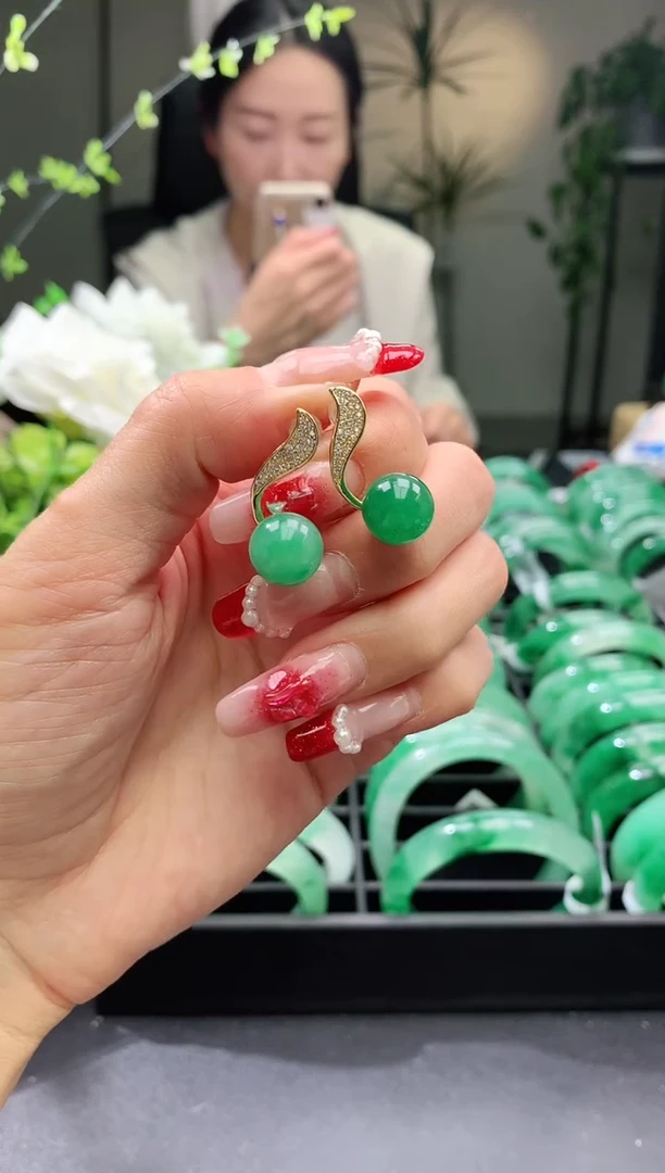 【闪购商品】石英质玉耳坠合金耳坠