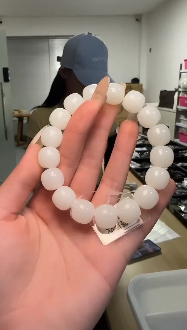 颈饰未镶嵌和田玉白玉老型手串