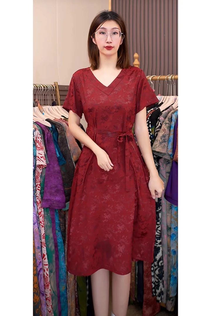 【红红火火】新款显白遮肉连衣裙J