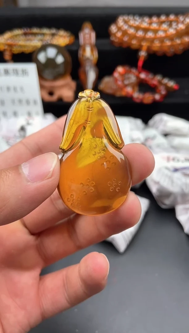 【闪购商品】琥珀颈饰未镶嵌金蓝珀旗袍吊坠