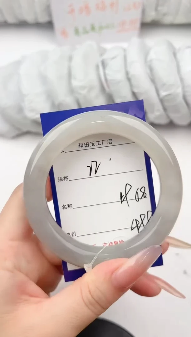 和田玉手镯未镶嵌22颜色微差无瑕疵