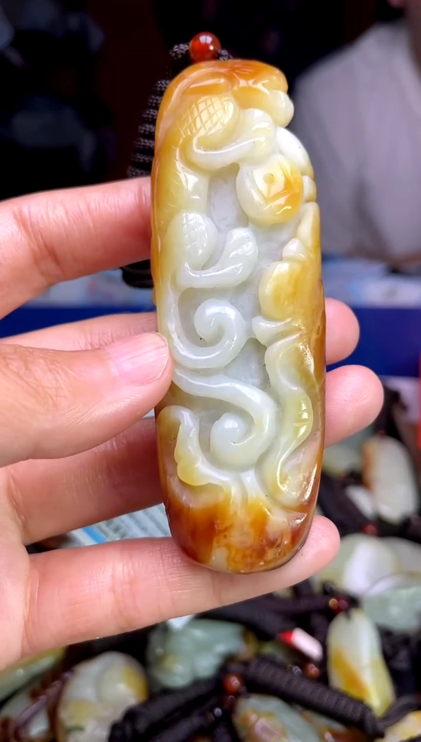 和田玉未镶嵌颈饰1