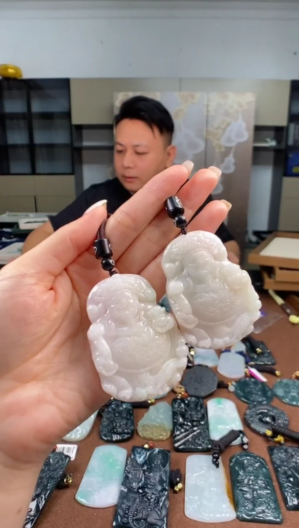 颈饰未镶嵌翡翠多样性发其一