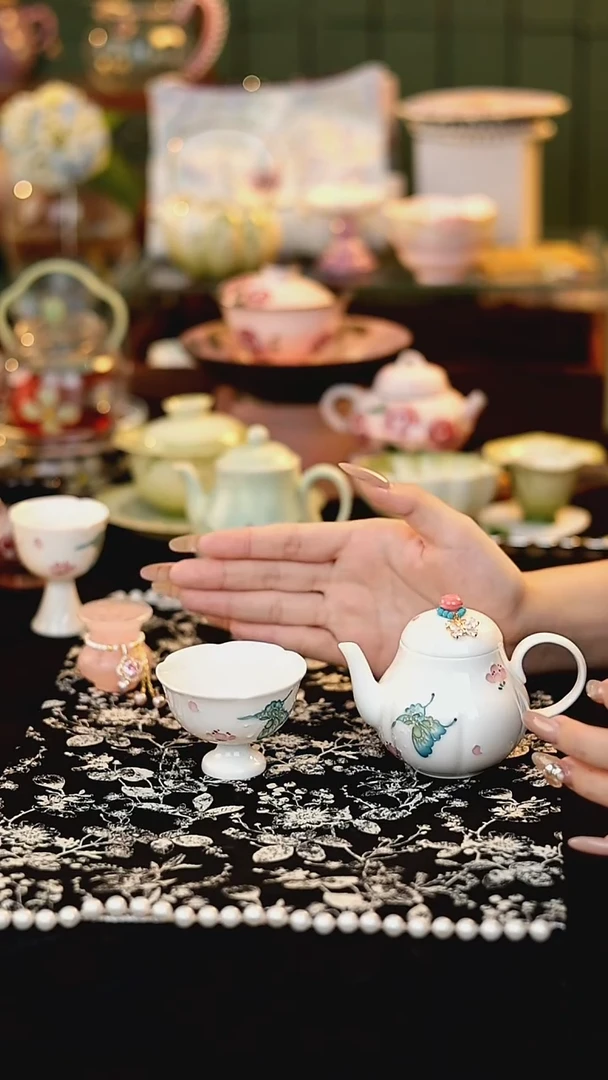 瓷片11111梵汝手绘蝴蝶壶+杯子