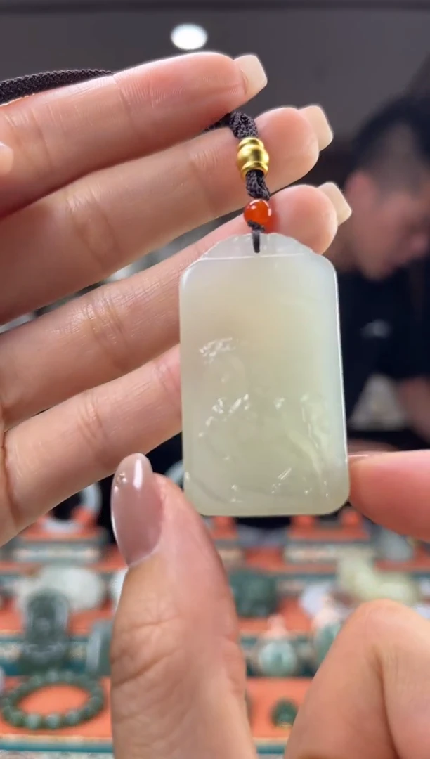 和田玉未镶嵌颈饰佩佩