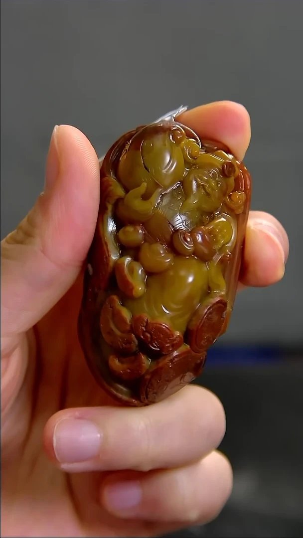 未镶嵌雕刻南红玛瑙012ZB1112产品一个