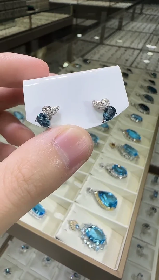 银S925镶嵌托帕石耳饰5*7mm耳钉伦敦蓝