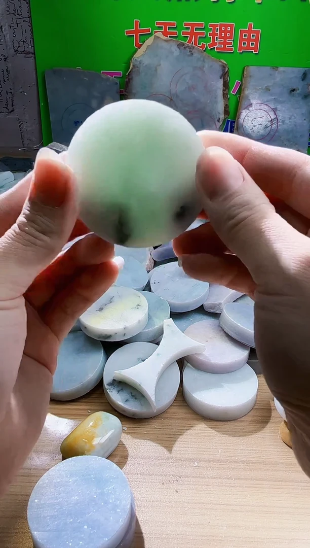 翡翠未镶嵌颈饰天然翡翠A货555
