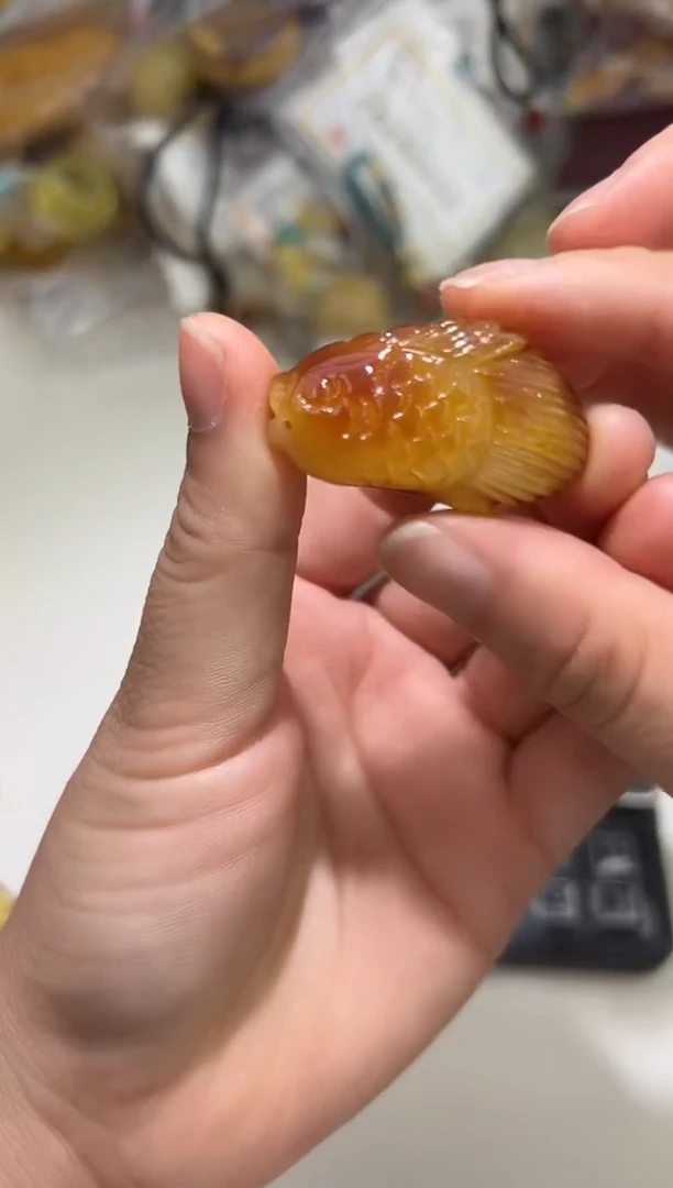 裸石琥珀未镶嵌琥珀蜜蜡吊坠