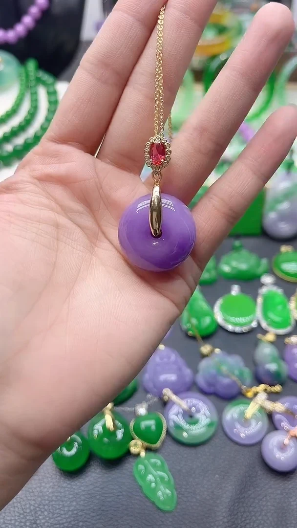 颈饰未镶嵌翡翠紫大面包扣