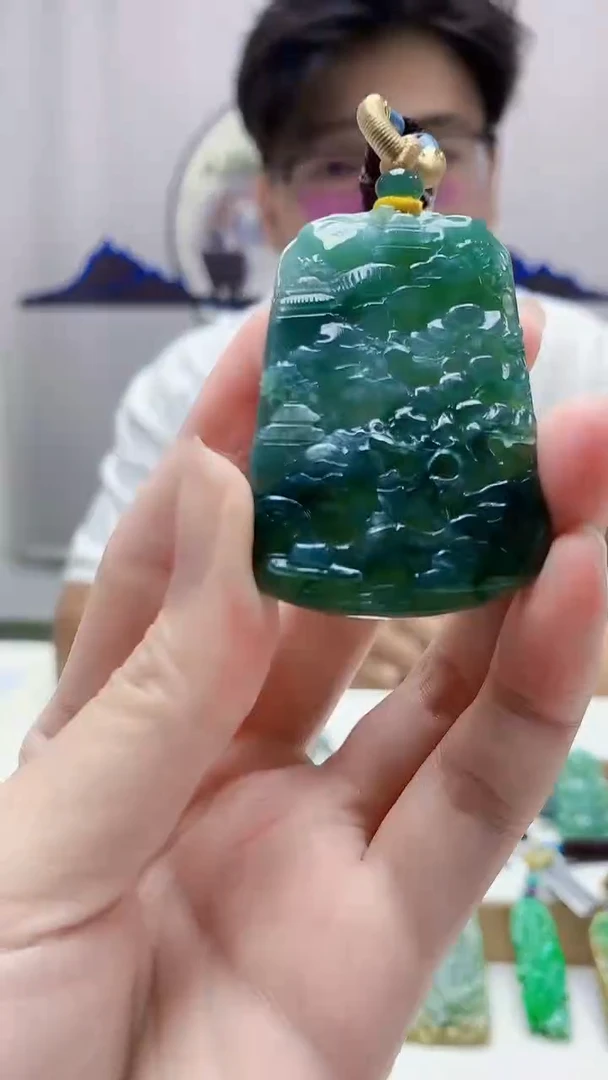 未镶嵌定制翡翠4688zm-毛货挂件24山水