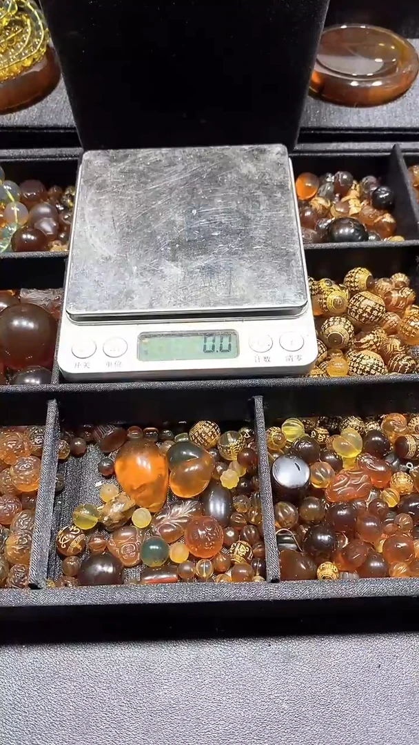 琥珀颈饰未镶嵌天然缅甸琥珀屁桃