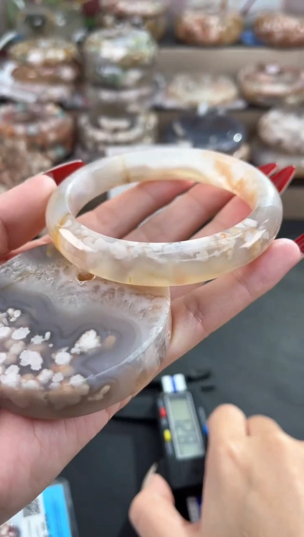 未镶嵌手镯石英质玉61