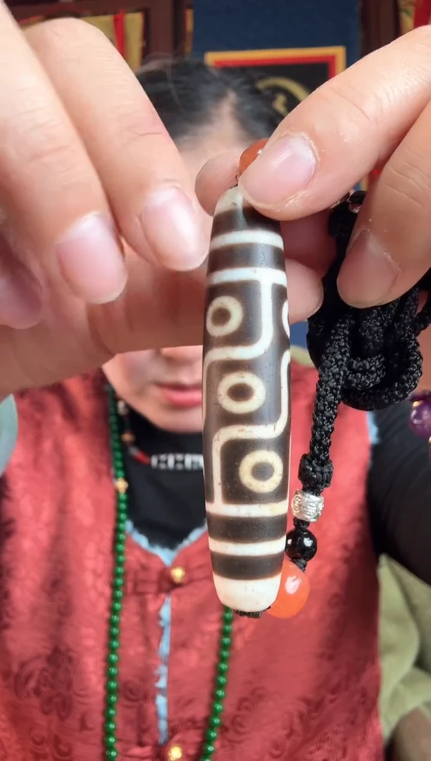 无非金属藏地黑白9眼古珠