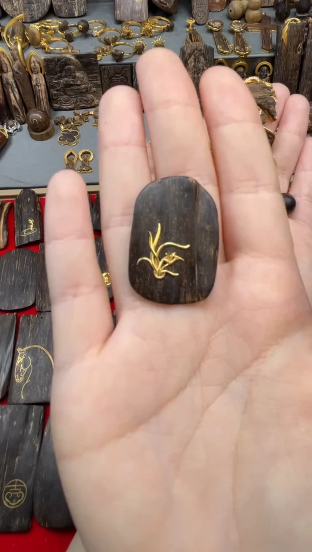 沉香吊坠沉香吊坠4