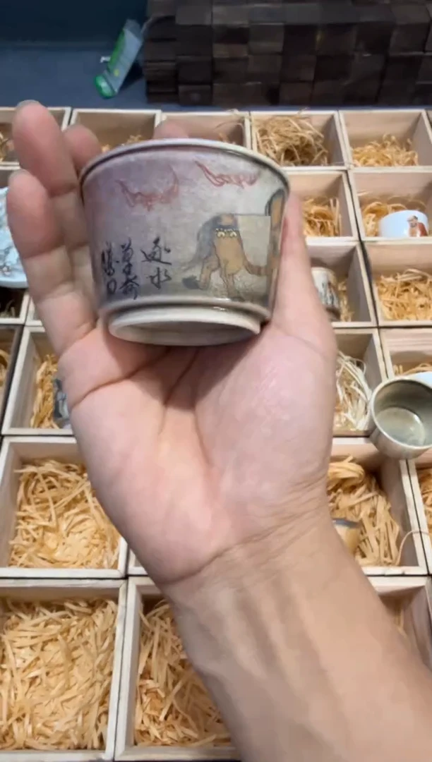 以笔为心，以瓷为纸。