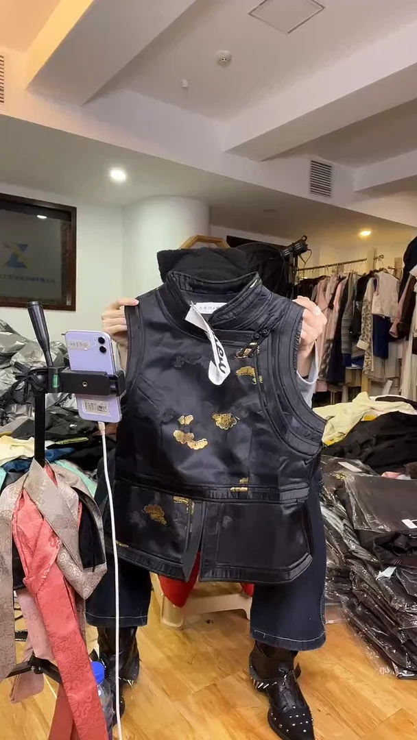 马甲       L码        105-115斤