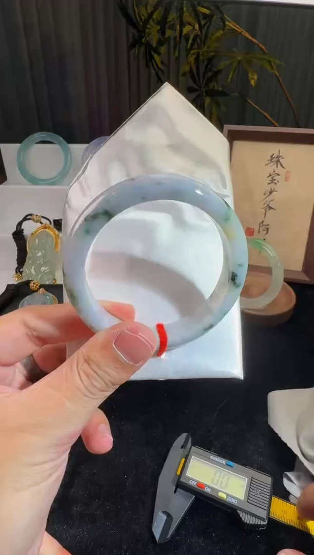 未镶嵌定制翡翠4063毛货不退不换  57-58圈