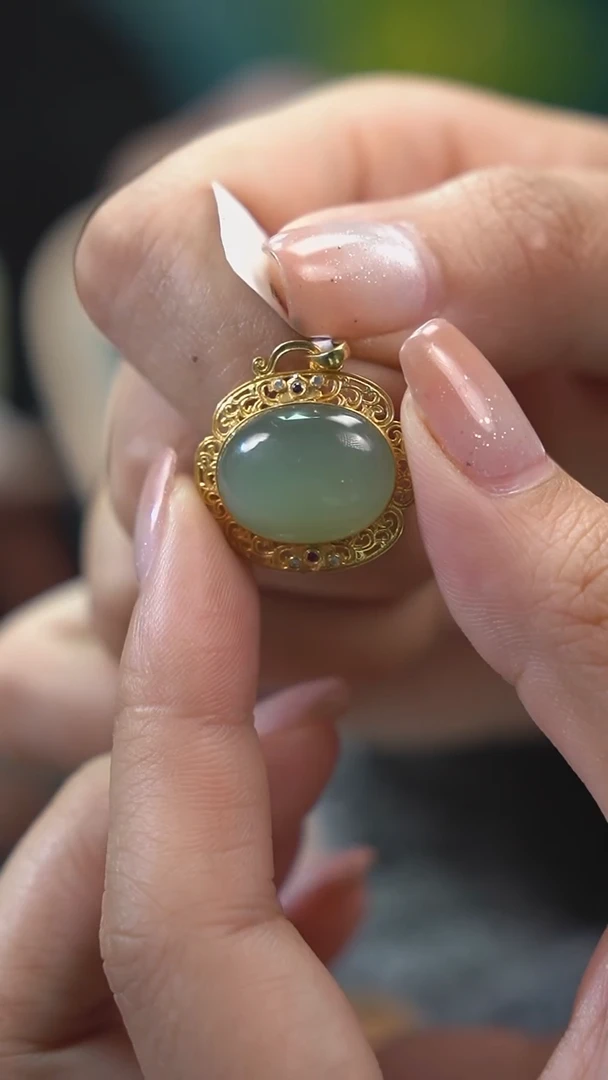 【闪购商品】和田玉吊坠(不含链)18K金镶嵌猫眼