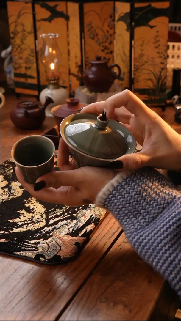 【闪购商品】红红火火恍恍惚惚