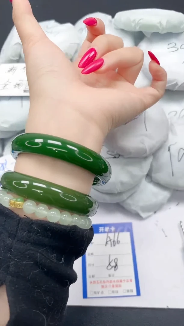 未镶嵌手镯石英质玉A66/58