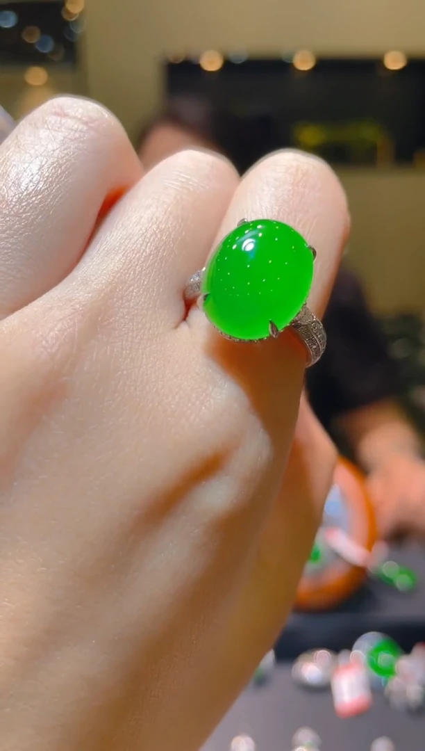 翡翠18K金镶嵌吊坠(不含链)A97