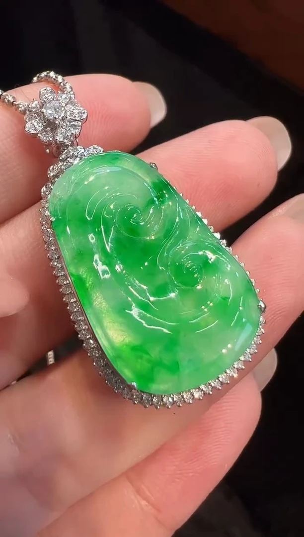 吊坠(不含链)18K金镶嵌翡翠AL6吊坠