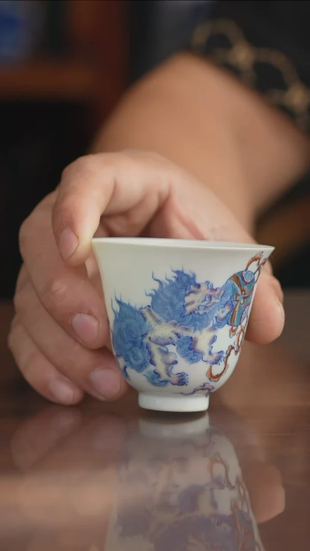 空山明月新派斗彩