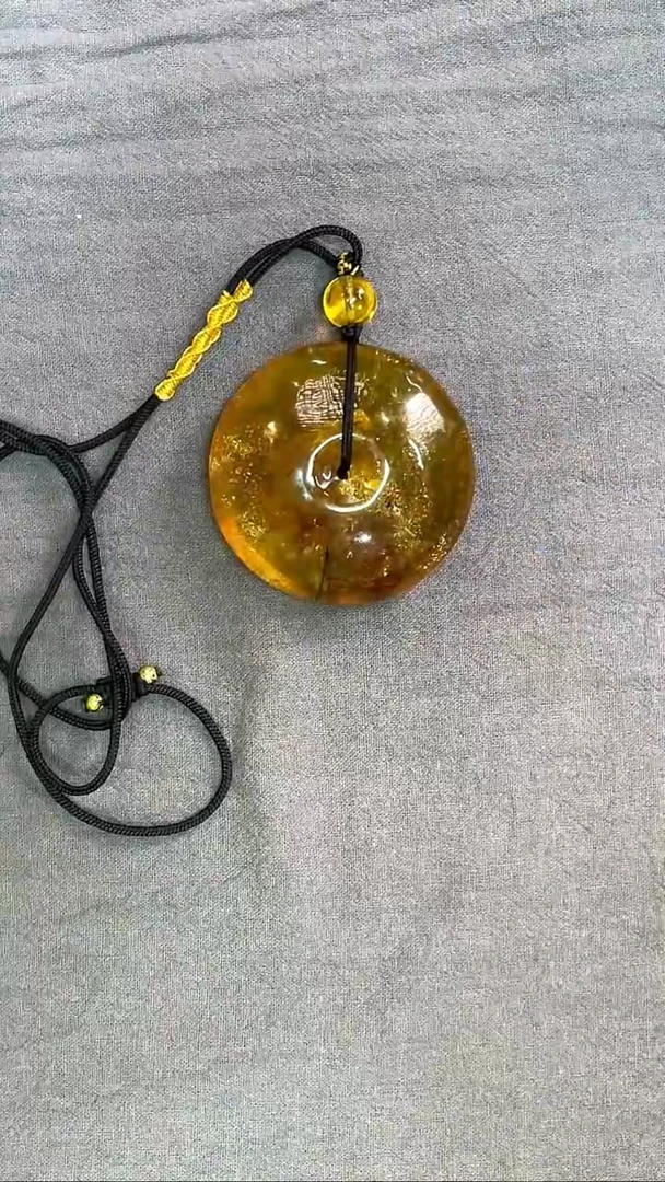 琥珀颈饰未镶嵌金沙珀平安扣 多样性发其一
