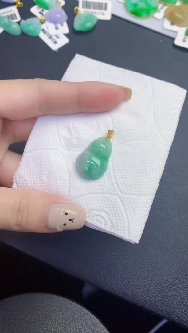 颈饰未镶嵌翡翠缅甸天然翡翠A货