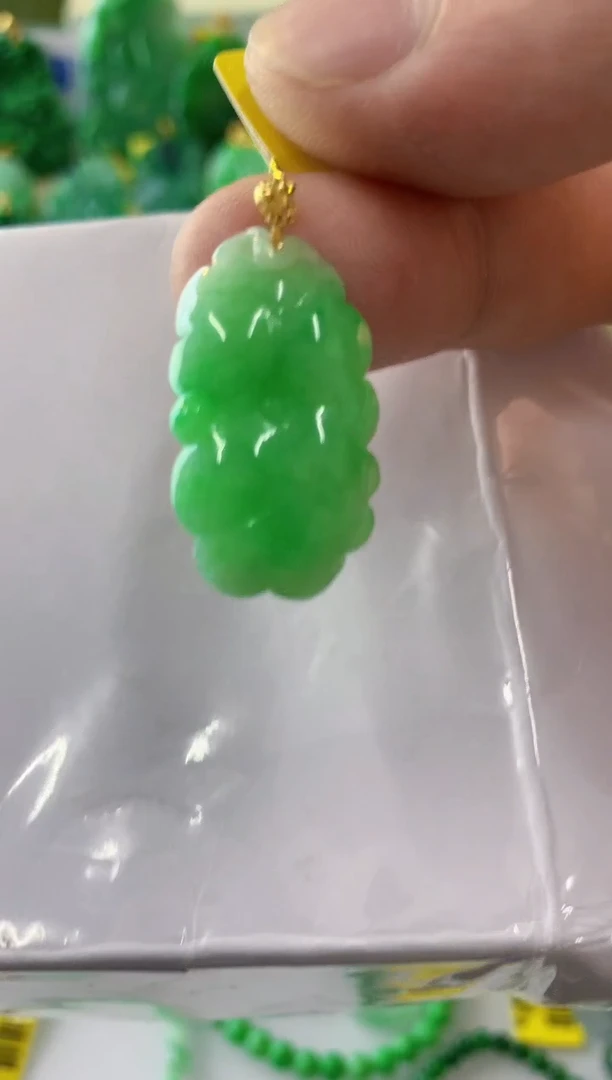 翡翠18K金镶嵌吊坠(不含链)挂件