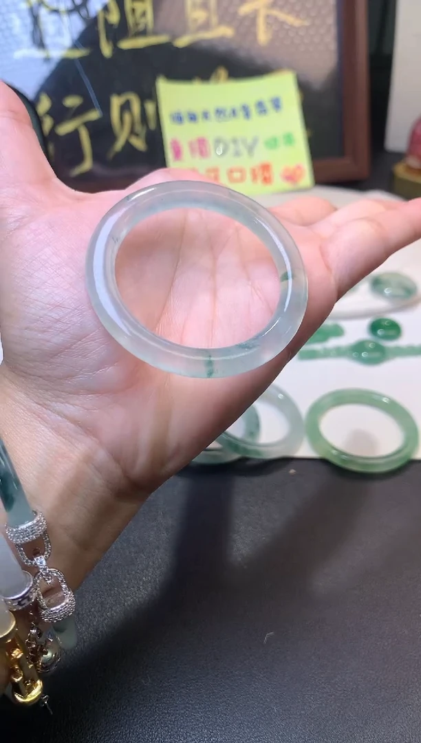 未镶嵌定制翡翠毛货