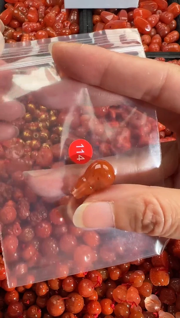 【闪购商品】南红玛瑙颈饰未镶嵌1