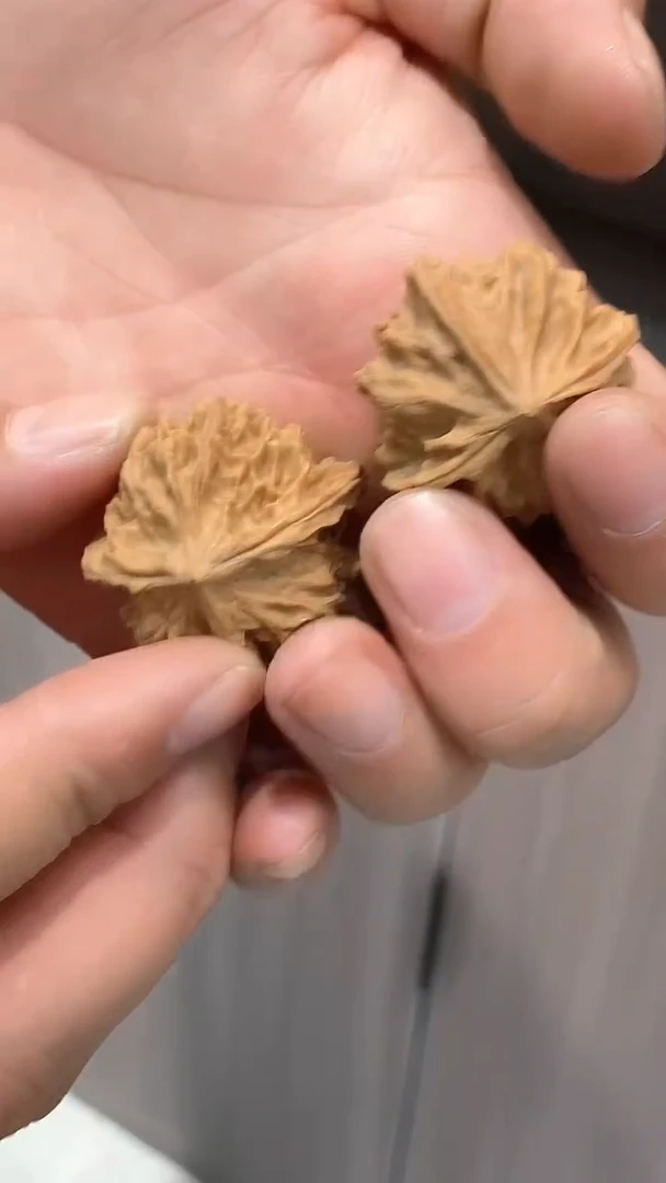 【闪购商品】文玩核桃把件岐山三棱全品36以下