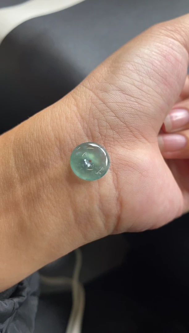 颈饰未镶嵌翡翠冰种平安扣