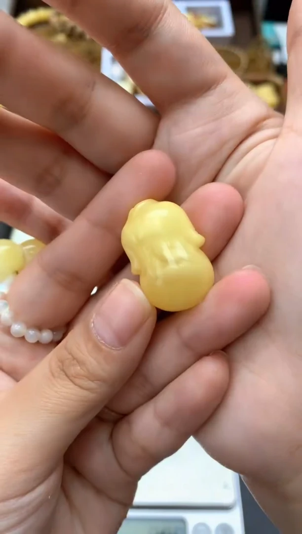 【闪购商品】琥珀珠宝奇石未镶嵌109琥珀蜜蜡小坑花粉介意勿拍